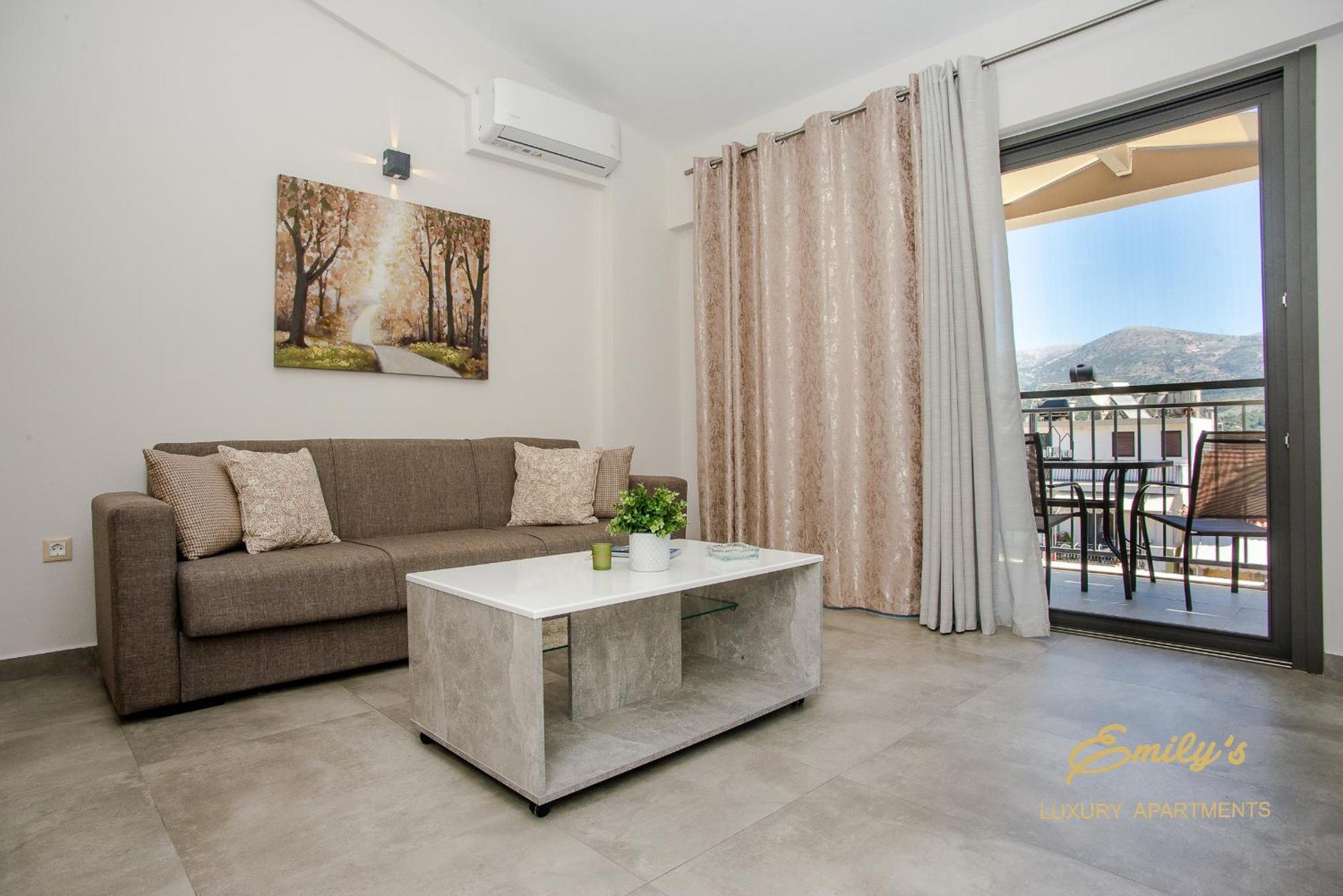 Emily'S Luxury Apartments 아르고스톨리온 외부 사진