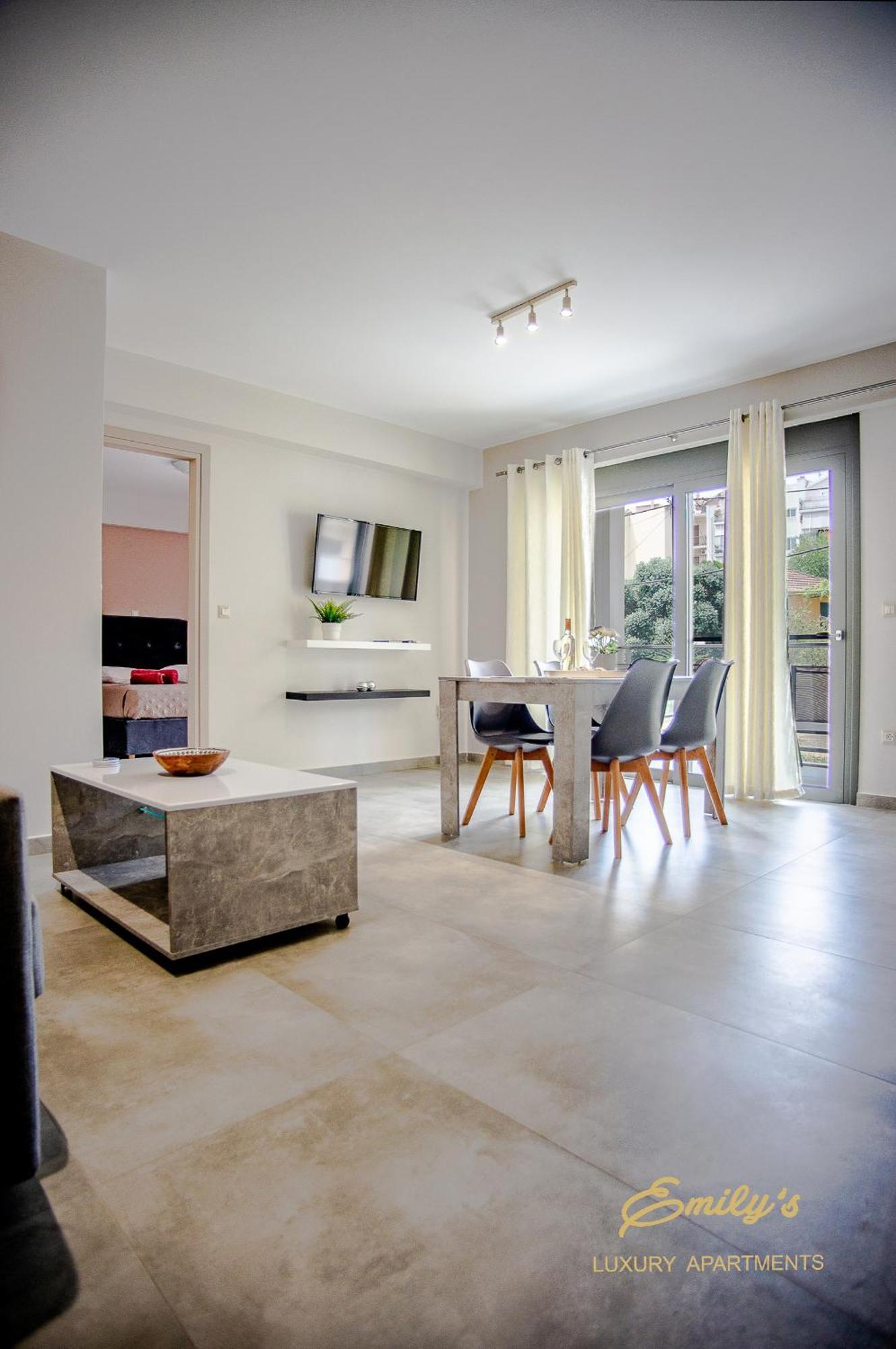 Emily'S Luxury Apartments 아르고스톨리온 외부 사진