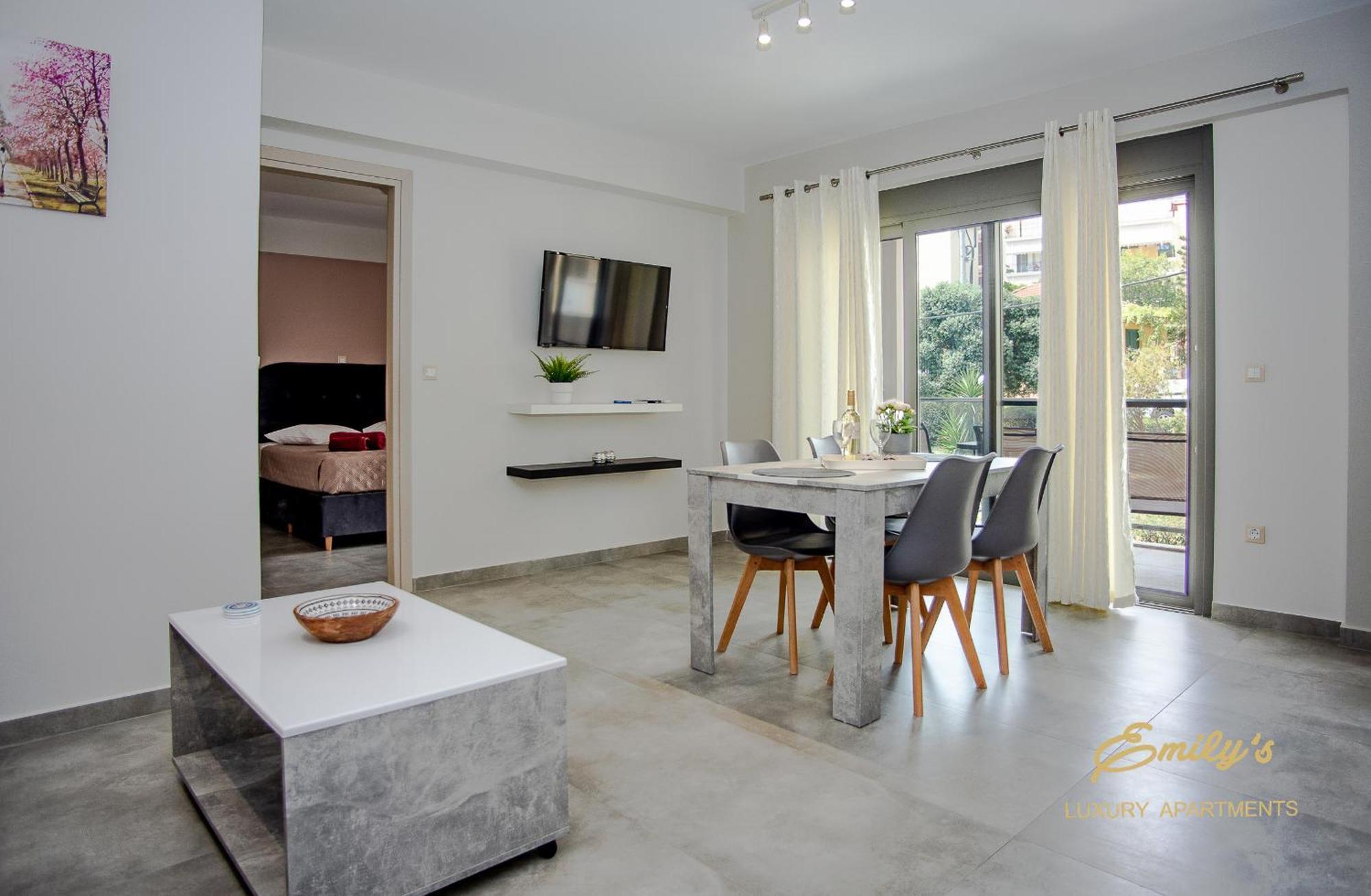 Emily'S Luxury Apartments 아르고스톨리온 외부 사진